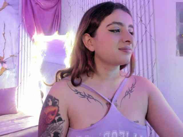 Naomy-tay1 webcam