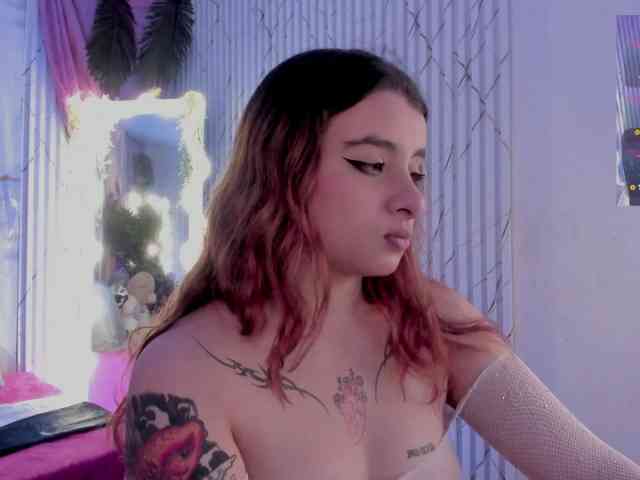 Naomy-tay1 webcam