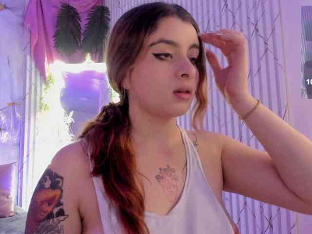 Naomy-tay1 webcam