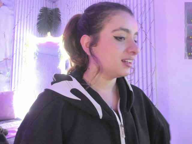 Naomy-tay1 webcam