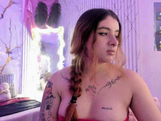 Naomy-tay1 webcam