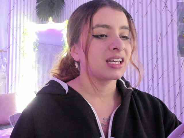 Naomy-tay1 Naomy-tay1