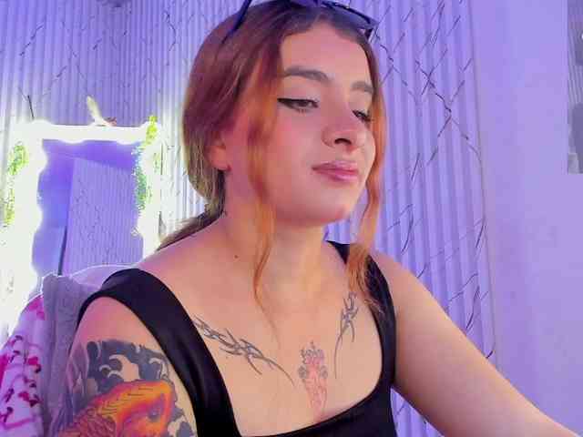 Naomy-tay1 webcam