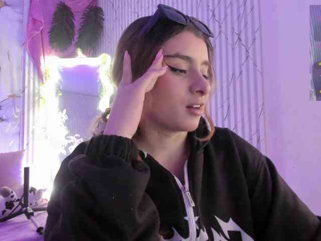 Naomy-tay1 webcam
