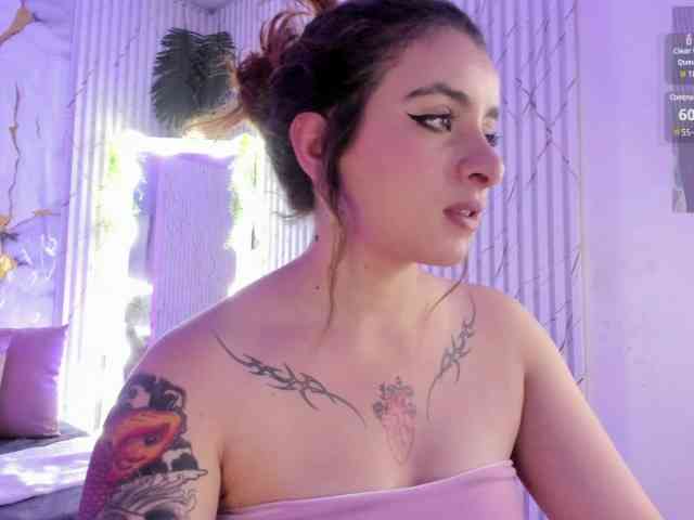 Naomy-tay1 webcam