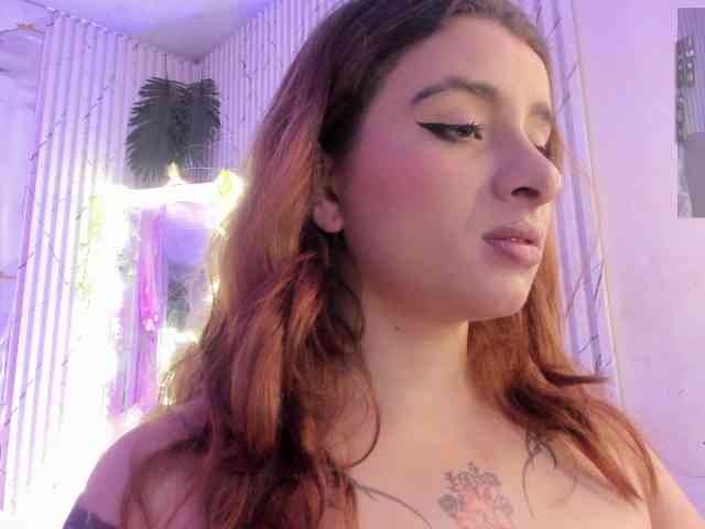 Naomy-tay1 webcam