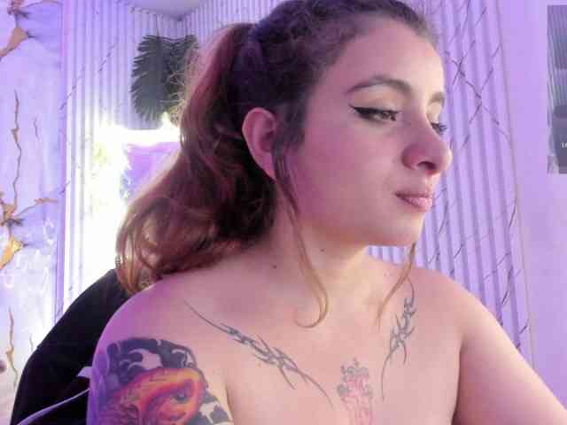 Naomy-tay1 webcam