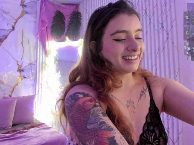 Naomy-tay1 webcam