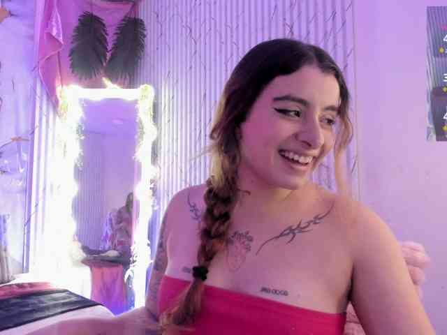 Naomy-tay1 webcam