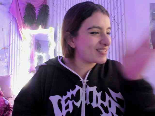 Modelo: Naomy-tay1