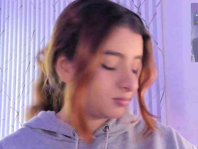 Naomy-tay1 webcam