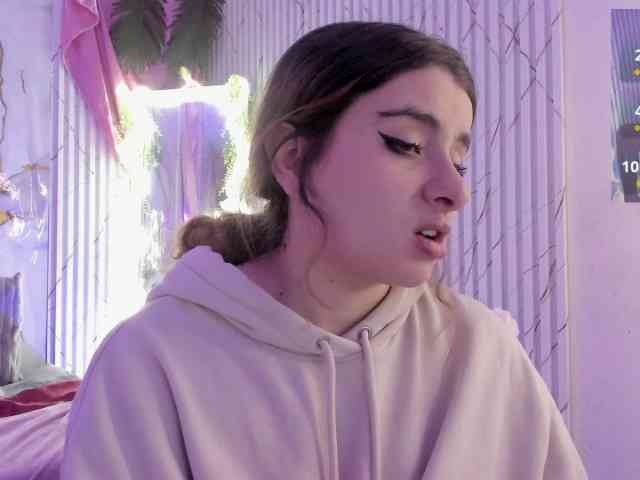 Naomy-tay1 webcam