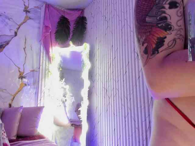 Naomy-tay1 webcam