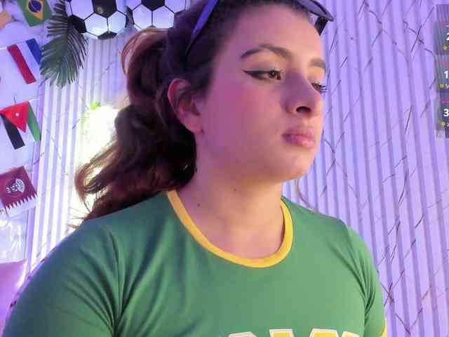 Naomy-tay1 webcam