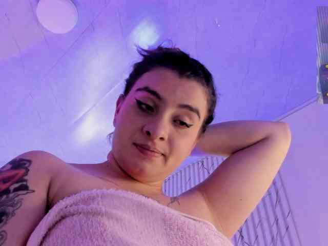 Naomy-tay1