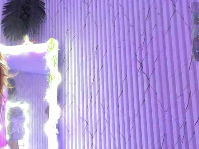 naomy-tay1's live room