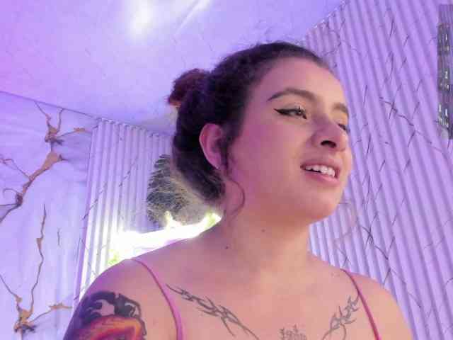 Naomy-tay1