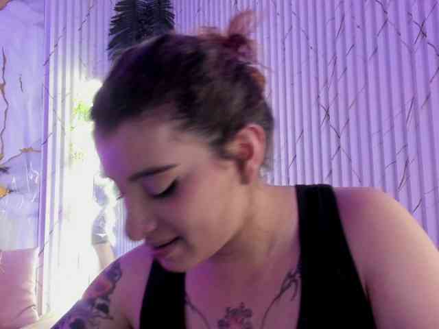 Naomy-tay1 webcam