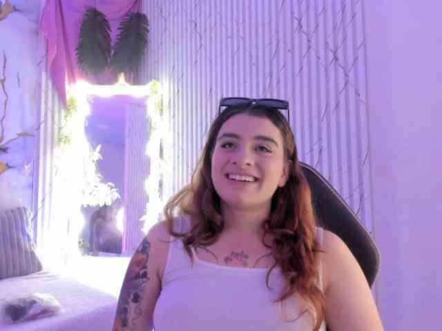 Naomy-tay1 webcam
