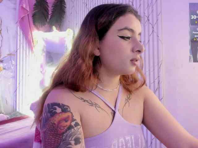 Naomy-tay1 webcam