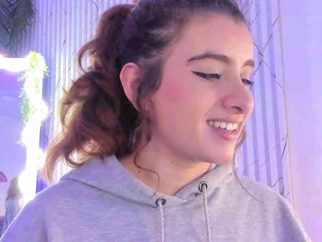 Naomy-tay1 webcam