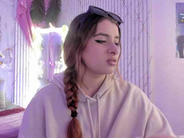 Naomy-tay1 webcam