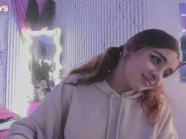 Naomy-tay1