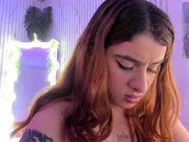 Naomy-tay1 webcam