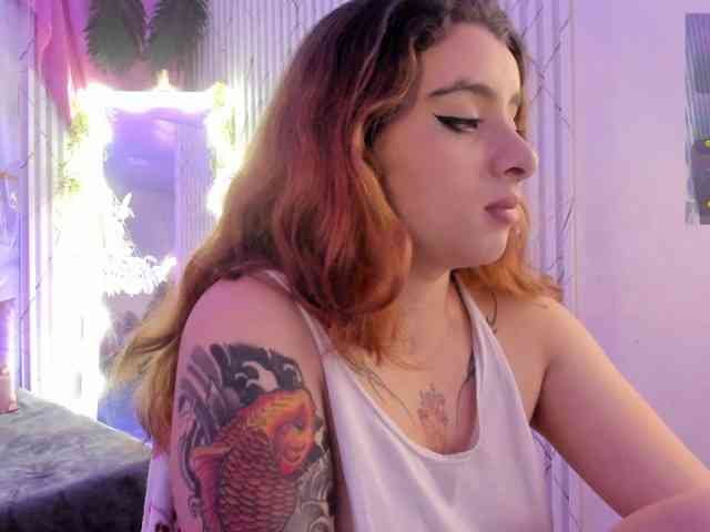 Naomy-tay1 webcam