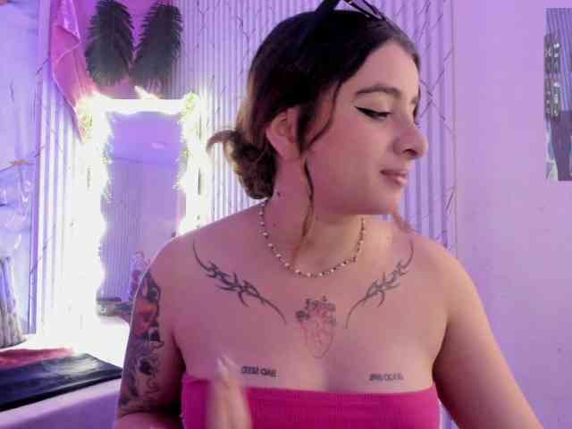 Naomy-tay1 webcam