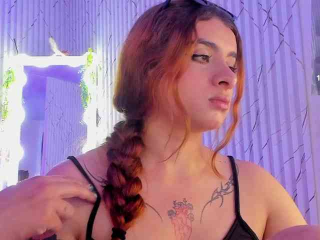 Naomy-tay1 webcam