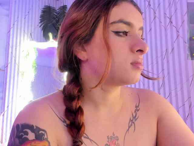 Naomy-tay1 webcam