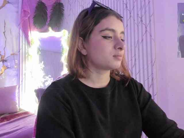Naomy-tay1 webcam
