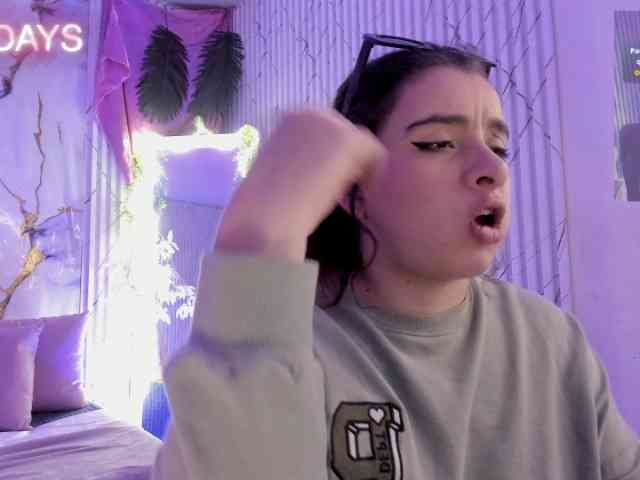Naomy-tay1