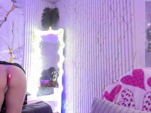 Naomy-tay1 webcam