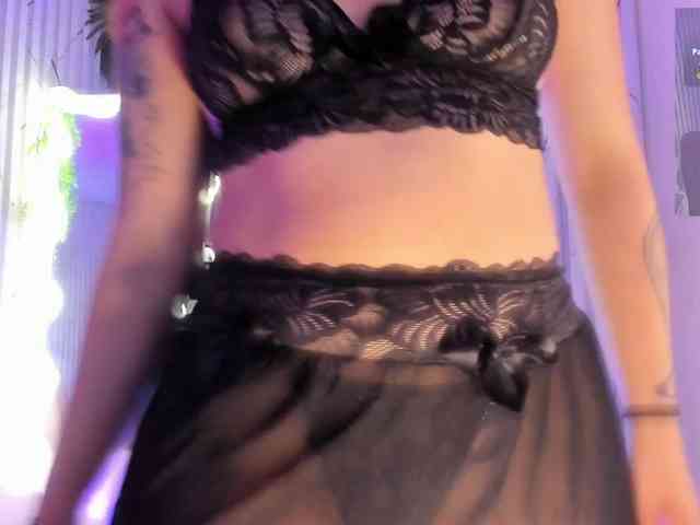 Naomy-tay1 webcam