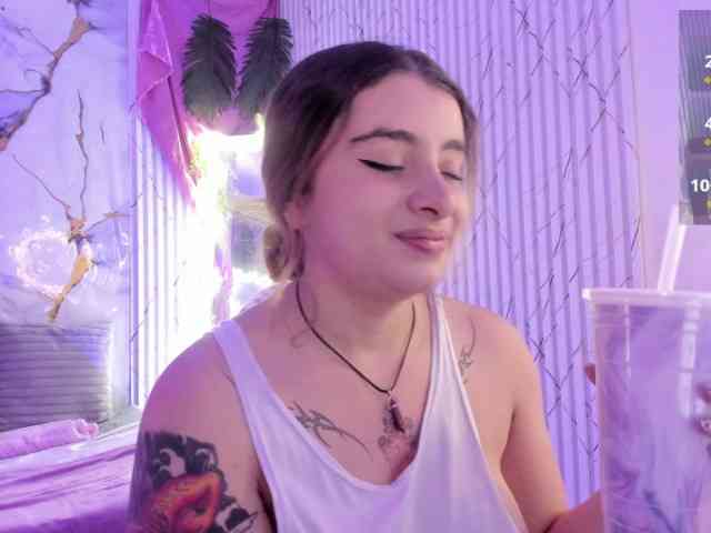 Naomy-tay1 webcam