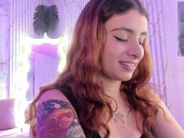 Naomy-tay1 webcam