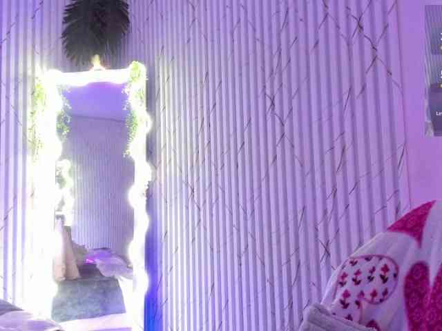 Naomy-tay1 webcam