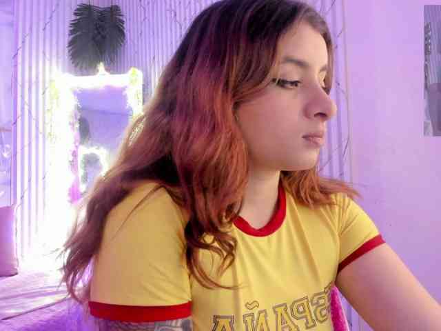 Naomy-tay1 webcam