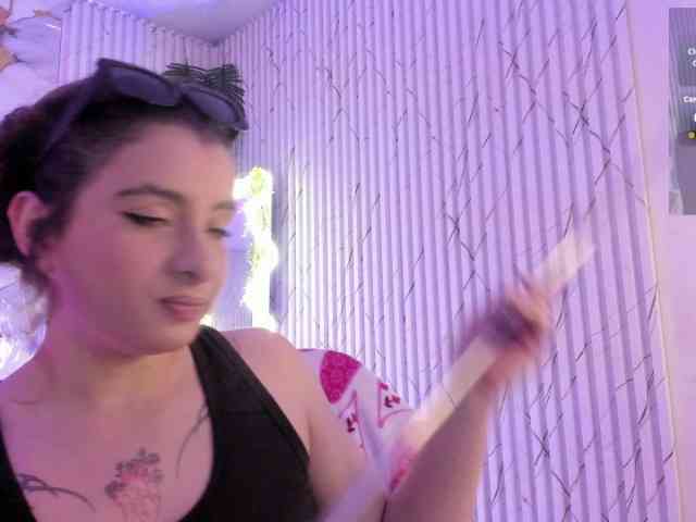 Naomy-tay1 webcam