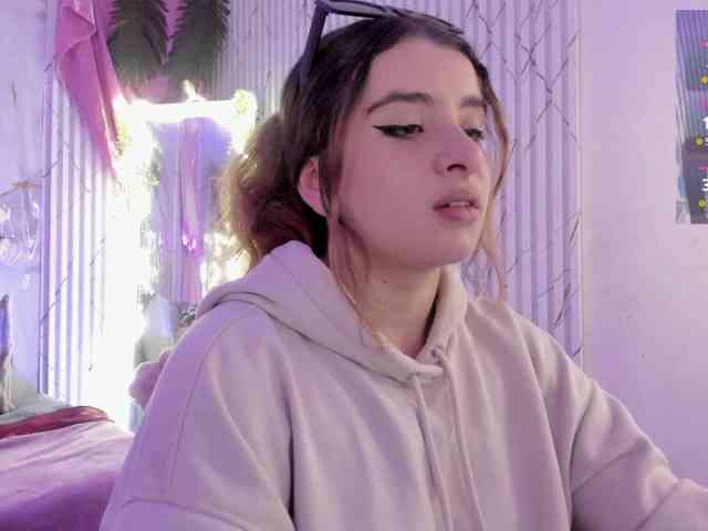 Naomy-tay1 webcam