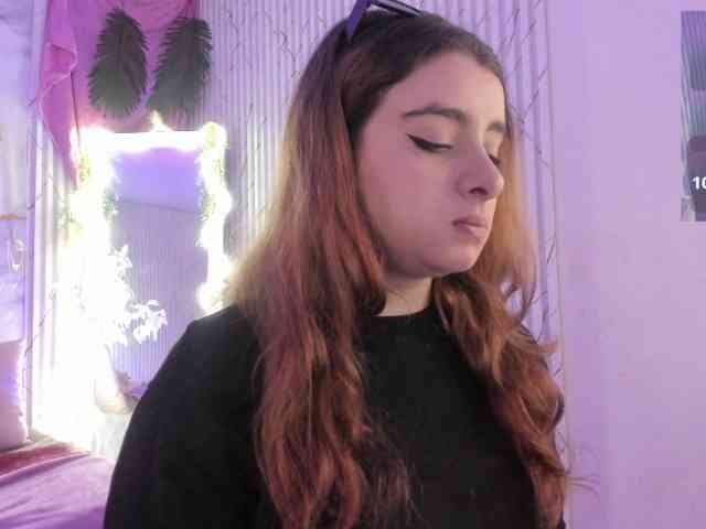 Naomy-tay1 webcam