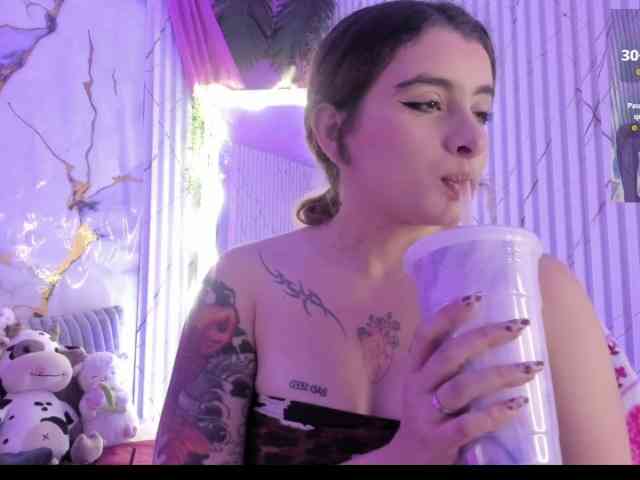 Naomy-tay1