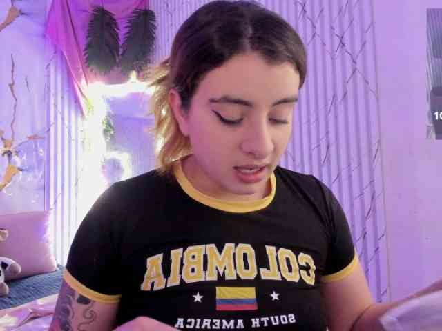 Naomy-tay1 webcam