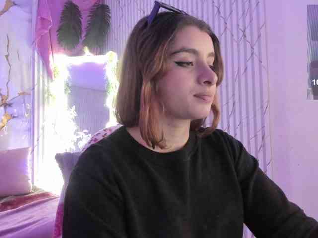 Naomy-tay1 webcam