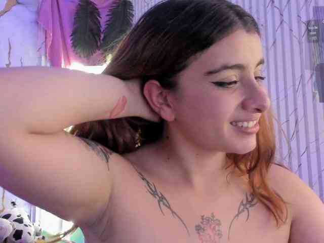 Naomy-tay1 webcam