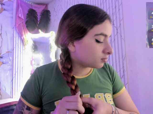 Naomy-tay1 webcam