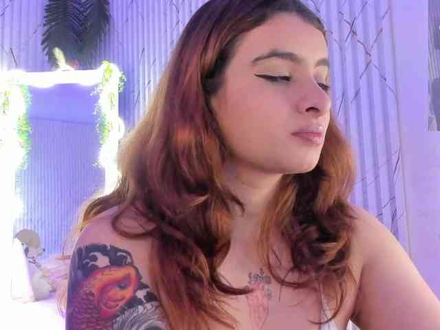Naomy-tay1 webcam