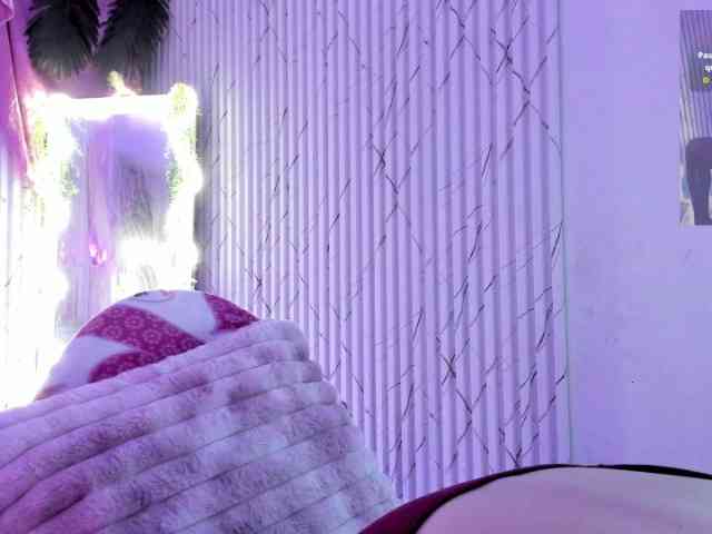 Naomy-tay1 webcam